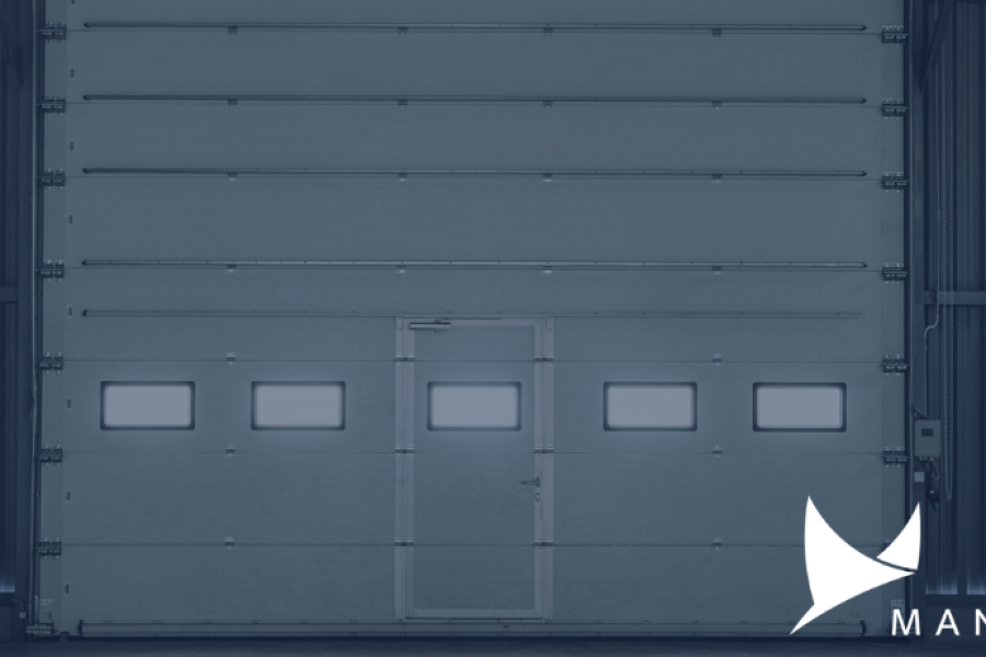 Agosto in fabbrica: Comfort e produttività con porte industriali efficienti | Manta